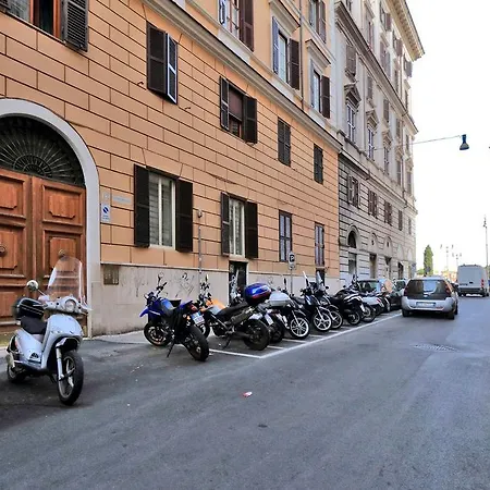 Apartment Lucky Domus Manzoni *